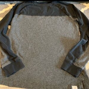 Gap boys long sleeved raglan shirt size 8